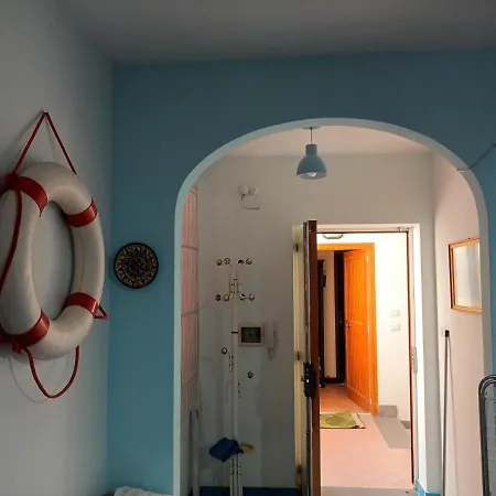 Sea View Apartment *